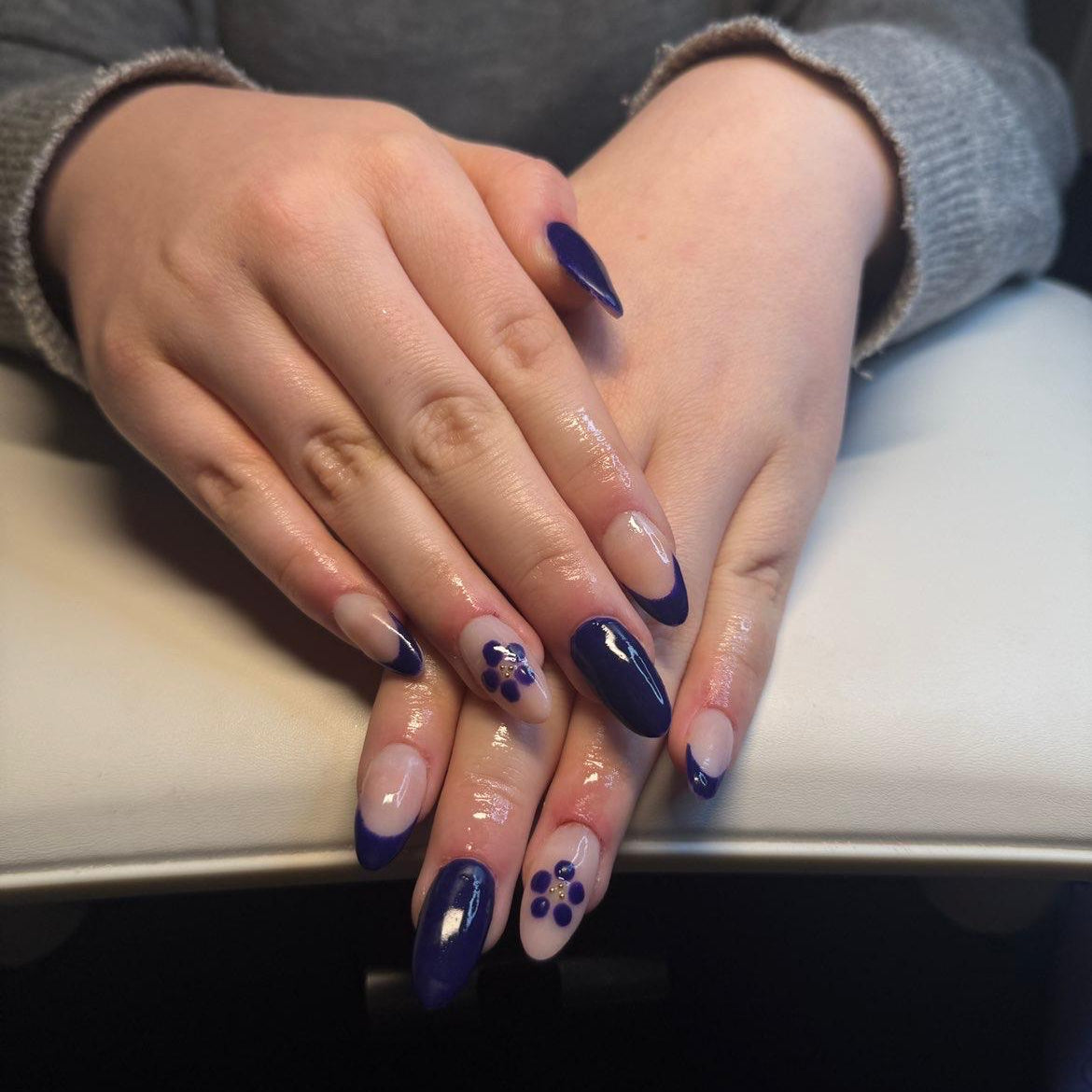 Nail booking - PrettyPlug Co