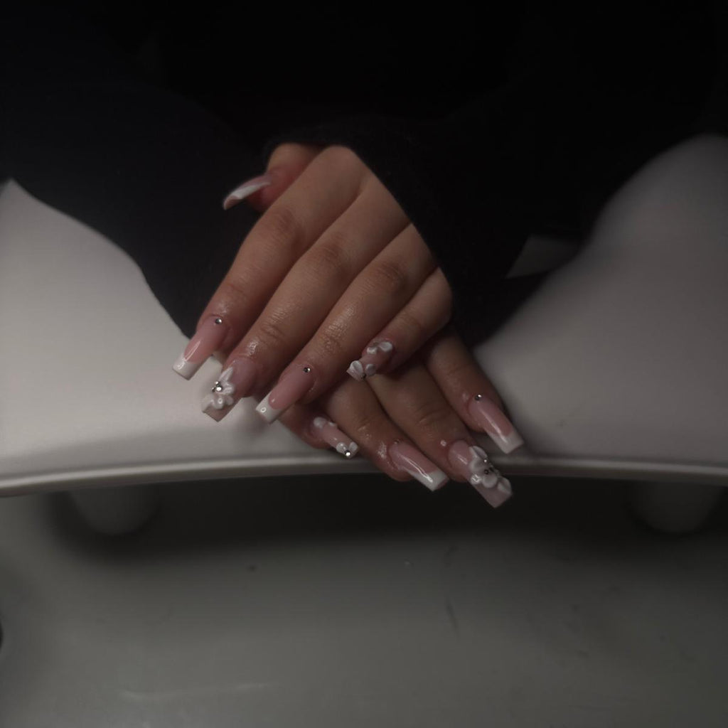 Nail booking - PrettyPlug Co