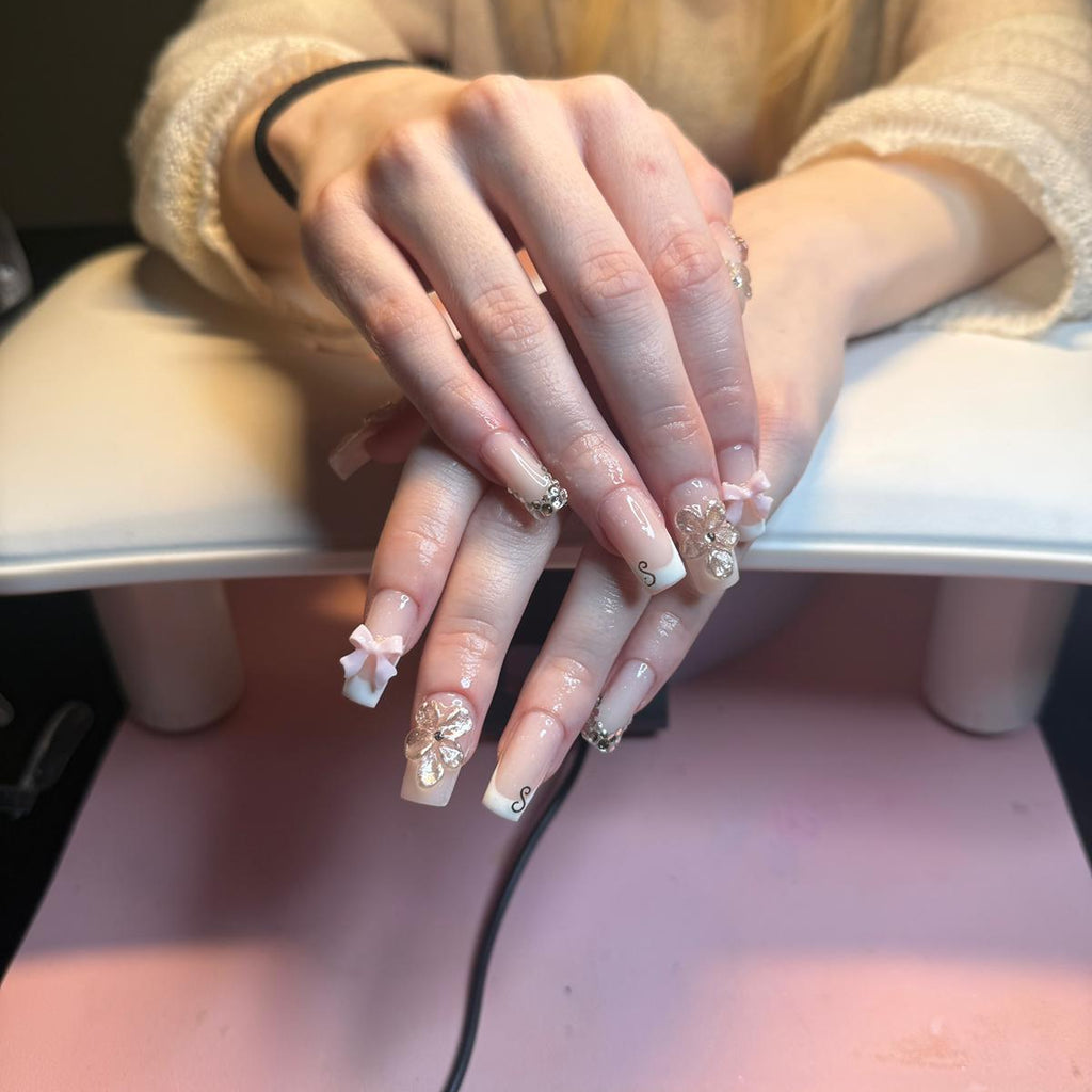 Nail booking - PrettyPlug Co